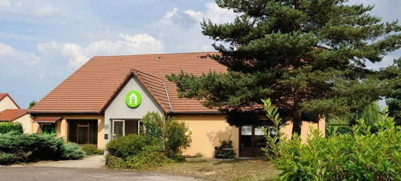 โรงแรมแคมปานิล มูแลง เอเวอร์เม่ Avermes ภายนอก รูปภาพ